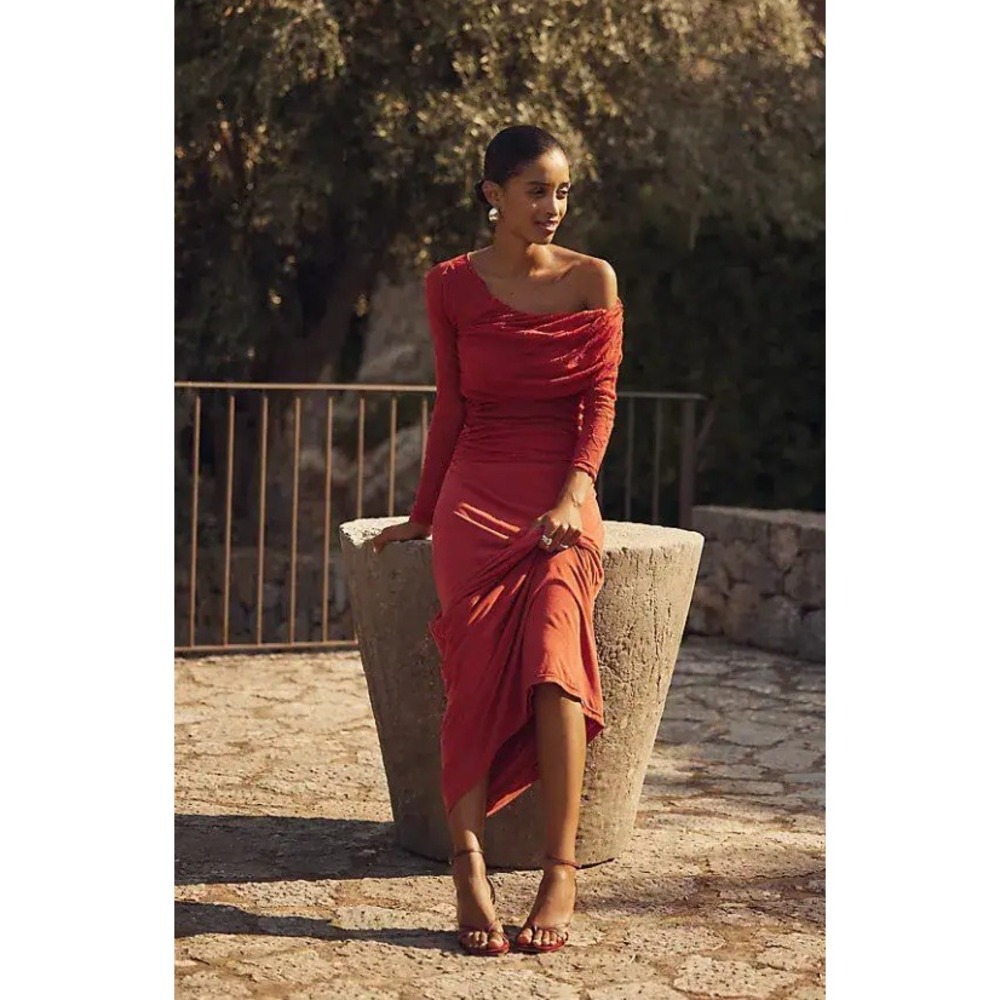 SOVERE Venus Ruched Maxi Gown Dress Red Mesh Long Sleeve One Shoulder Size XS